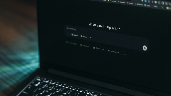 OpenAI promete mais transparência após agentes usarem wiki pública